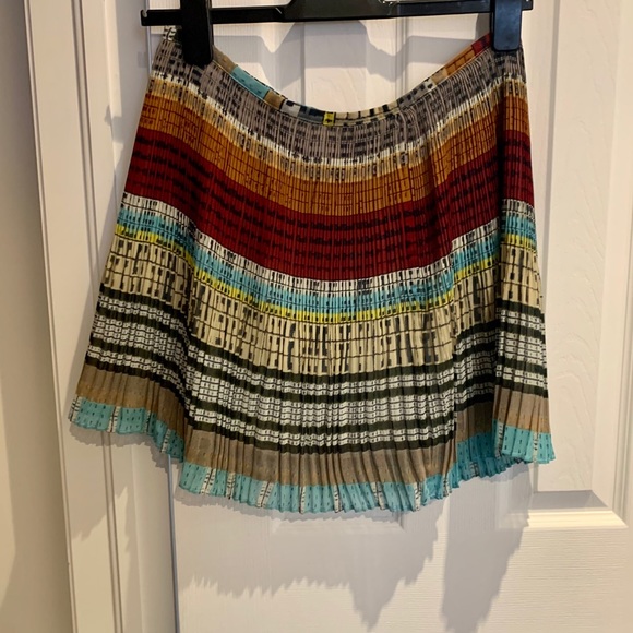 Cute pleated summer skirt - Picture 2 of 3